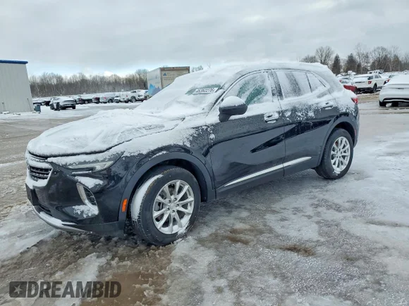 ✅ 2021 Buick Envision Preferred • VIN: LRBFZMR45MD194101 • Lot: 46362276. Wystawiony na Copart z przebiegiem 22 280 mil. Bezpłatny archiwum sprzedaży aukcyjnych z USA i szczegółowy raport historii pojazdu na DreamBid. Zdjęcie 1.