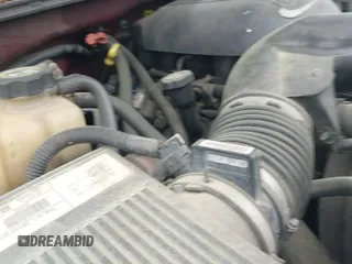 ✅ 2002 Chevrolet Silverado 1500 LT • VIN: 2GCEC19T721151571 • Лот: 41938149. Опубликован ранее на IAAI с пробегом 268 441 миль. Бесплатный доступ к архиву аукционных продаж из США и подробный отчёт об истории автомобиля на DreamBid. Изображение 12.