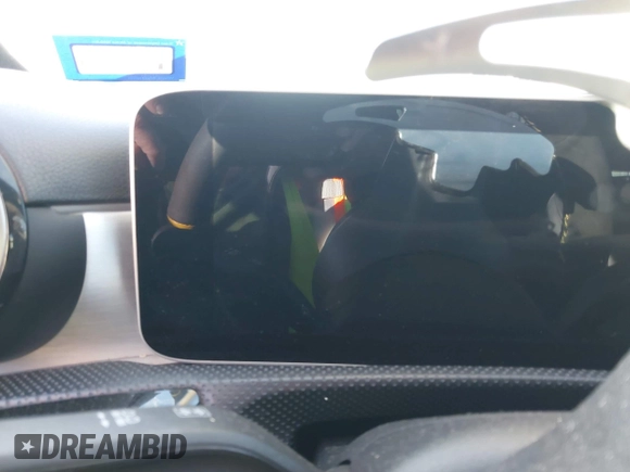 ✅ 2020 Mercedes-Benz A 220 • VIN: W1K3G4EB2LW047290 • Lot: 44027377. Wystawiony na IAAI z przebiegiem Nie podano. Bezpłatny archiwum sprzedaży aukcyjnych z USA i szczegółowy raport historii pojazdu na DreamBid. Zdjęcie 7.