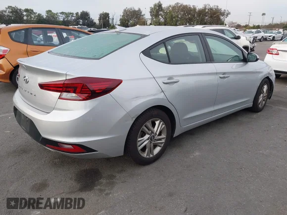 ✅ 2019 Hyundai Elantra SEL • VIN: 5NPD84LF0KH437245 • Lot: 44232150. Wystawiony na IAAI z przebiegiem 121 507 mil. Bezpłatny archiwum sprzedaży aukcyjnych z USA i szczegółowy raport historii pojazdu na DreamBid. Zdjęcie 4.
