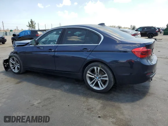 ✅ 2017 BMW 3 Series 330i • VIN: WBA8B9G31HNU54903 • Лот: 47033513. Опубликован ранее на Copart с пробегом 93 867 миль. Бесплатный доступ к архиву аукционных продаж из США и подробный отчёт об истории автомобиля на DreamBid. Изображение 2.