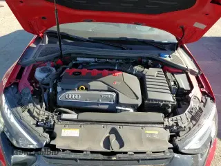 ✅ 2023 Audi RS 3 • VIN: WUAG4DGY9PA909612 • Lot: 41700735. Wystawiony na Copart z przebiegiem 22 370 mil. Bezpłatny archiwum sprzedaży aukcyjnych z USA i szczegółowy raport historii pojazdu na DreamBid. Zdjęcie 13.