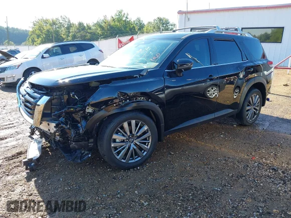 ✅ 2025 Nissan Pathfinder SL • VIN: 5N1DR3CB8SC260231 • Lot: 43096416. Wystawiony na IAAI z przebiegiem 581 mil. Bezpłatny archiwum sprzedaży aukcyjnych z USA i szczegółowy raport historii pojazdu na DreamBid. Zdjęcie 2.
