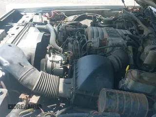 ✅ 1988 Lincoln Town Car • VIN: 1LNBM82F6JY657266 • Lot: 42772571. Wystawiony na IAAI z przebiegiem 74 683 mil. Bezpłatny archiwum sprzedaży aukcyjnych z USA i szczegółowy raport historii pojazdu na DreamBid. Zdjęcie 21.