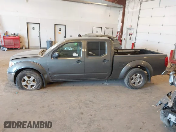 ✅ 2008 Nissan Frontier LE • VIN: 1N6AD09W58C429044 • Lot: 45220302. Wystawiony na IAAI z przebiegiem 215 809 mil. Bezpłatny archiwum sprzedaży aukcyjnych z USA i szczegółowy raport historii pojazdu na DreamBid. Zdjęcie 14.