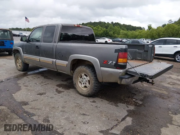 ✅ 2002 Chevrolet Silverado 1500 LS • VIN: 2GCEK19V121121180 • Lot: 45175060. Wystawiony na IAAI z przebiegiem 164 507 mil. Bezpłatny archiwum sprzedaży aukcyjnych z USA i szczegółowy raport historii pojazdu na DreamBid. Zdjęcie 3.