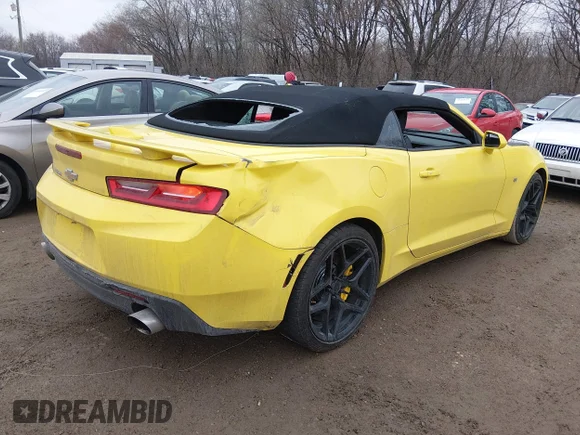 ✅ 2017 Chevrolet Camaro 1SS • VIN: 1G1FF3D78H0174551 • Lot: 44514141. Wystawiony na IAAI z przebiegiem 62 069 mil. Bezpłatny archiwum sprzedaży aukcyjnych z USA i szczegółowy raport historii pojazdu na DreamBid. Zdjęcie 4.