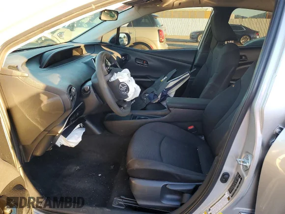 ✅ 2020 Toyota Prius L Eco • VIN: JTDKARFU8L3121091 • Lot: 72896125. Wystawiony na Copart z przebiegiem Nie podano. Bezpłatny archiwum sprzedaży aukcyjnych z USA i szczegółowy raport historii pojazdu na DreamBid. Zdjęcie 7.