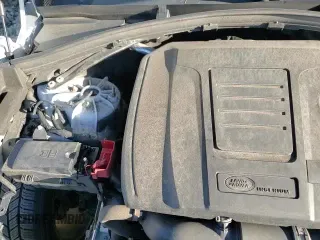 ✅ 2018 Land Rover Range Rover Velar R-Dynamic SE • VIN: SALYL2RX2JA776401 • Lot: 85300145. Wystawiony na Copart z przebiegiem 101 294 mil. Bezpłatny archiwum sprzedaży aukcyjnych z USA i szczegółowy raport historii pojazdu na DreamBid. Zdjęcie 13.