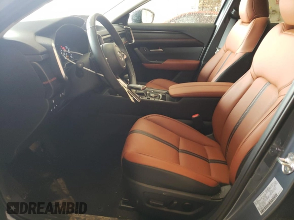 ✅ 2023 Mazda CX-50 Premium • VIN: 7MMVABDY4PN135154 • Lot: 47258293. Wystawiony na Copart z przebiegiem 2 439 mil. Bezpłatny archiwum sprzedaży aukcyjnych z USA i szczegółowy raport historii pojazdu na DreamBid. Zdjęcie 7.