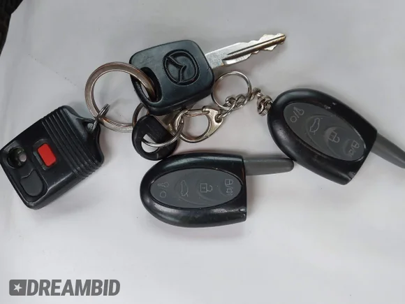 ✅ 1999 Mazda B-Series SE • VIN: 4F4YR16X4XTM38295 • Лот: 43206795. Опубліковано раніше на IAAI з пробігом 204 782 миль. Безкоштовний доступ до архіву аукціонних продажів зі США та докладний звіт про історію автомобіля на DreamBid. Зображення 11.