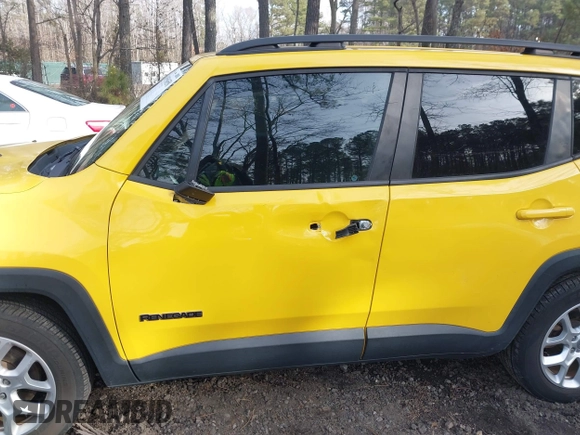 ✅ 2018 Jeep Renegade Altitude • VIN: ZACCJABB0JPJ30917 • Lot: 43950658. Wystawiony na IAAI z przebiegiem 60 740 mil. Bezpłatny archiwum sprzedaży aukcyjnych z USA i szczegółowy raport historii pojazdu na DreamBid. Zdjęcie 6.