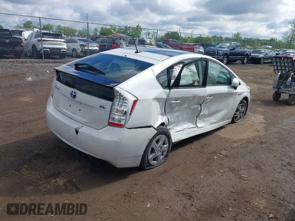 ✅ 2010 Toyota Prius IV • VIN: JTDKN3DU1A0090155 • Lot: 44997872. Wystawiony na IAAI z przebiegiem 176 008 mil. Bezpłatny archiwum sprzedaży aukcyjnych z USA i szczegółowy raport historii pojazdu na DreamBid. Zdjęcie 4.