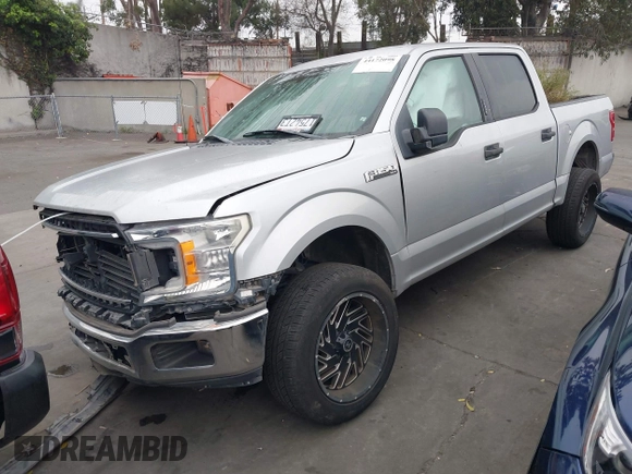✅ 2018 Ford F-150 XL • VIN: 1FTEW1CP7JKD84822 • Lot: 44172098. Wystawiony na IAAI z przebiegiem 139 151 mil. Bezpłatny archiwum sprzedaży aukcyjnych z USA i szczegółowy raport historii pojazdu na DreamBid. Zdjęcie 2.