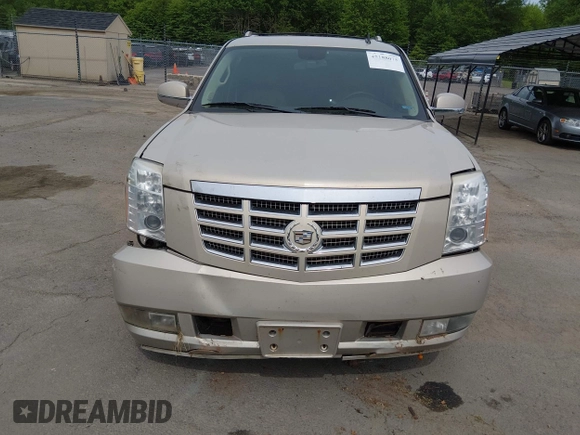 ✅ 2012 Cadillac Escalade ESV Luxury • VIN: 1GYS4HEF6CR143067 • Lot: 45188075. Wystawiony na IAAI z przebiegiem 201 719 mil. Bezpłatny archiwum sprzedaży aukcyjnych z USA i szczegółowy raport historii pojazdu na DreamBid. Zdjęcie 6.