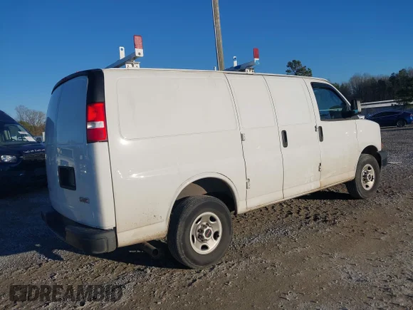 ✅ 2023 GMC Savana Cargo • VIN: 1GTW7AFPXP1110302 • Lot: 44149527. Wystawiony na IAAI z przebiegiem 96 970 mil. Bezpłatny archiwum sprzedaży aukcyjnych z USA i szczegółowy raport historii pojazdu na DreamBid. Zdjęcie 4.