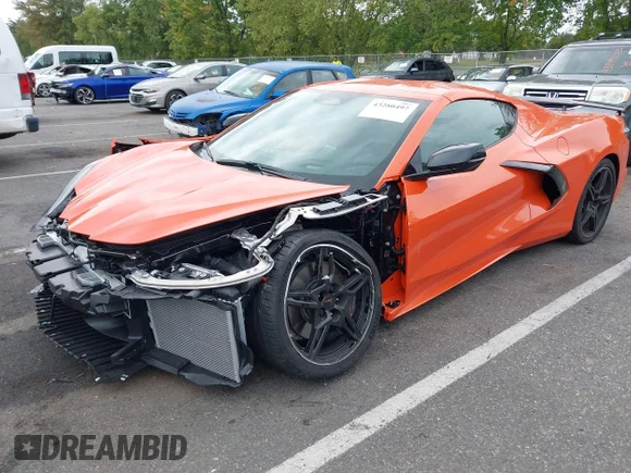 ✅ 2025 Chevrolet Corvette 2LT • VIN: 1G1YB2D43S5105409 • Lot: 43280497. Wystawiony na IAAI z przebiegiem 2 852 mil. Bezpłatny archiwum sprzedaży aukcyjnych z USA i szczegółowy raport historii pojazdu na DreamBid. Zdjęcie 6.