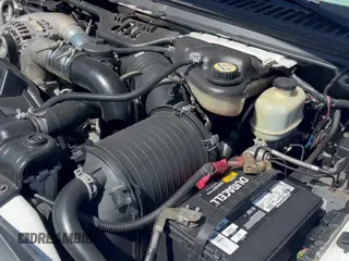 ✅ 2005 Ford F-550 XL • VIN: 1FDAW56P15EC72891 • Lot: 84054585. Wystawiony na Copart z przebiegiem 190 790 mil. Bezpłatny archiwum sprzedaży aukcyjnych z USA i szczegółowy raport historii pojazdu na DreamBid. Zdjęcie 11.