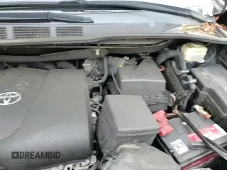 ✅ 2017 Toyota Sienna XLE Auto Access Seat • VIN: 5TDYZ3DC0HS846619 • Lot: 59985765. Wystawiony na Copart z przebiegiem 75 793 mil. Bezpłatny archiwum sprzedaży aukcyjnych z USA i szczegółowy raport historii pojazdu na DreamBid. Zdjęcie 16.