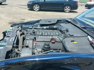 ✅ 2000 Jaguar XJ • VIN: SAJDA14C6YLF15351 • Lot: 42407275. Listed on IAAI with 93,300 mi. Free auction sales archive from the USA and detailed vehicle history report at DreamBid. Image 15.