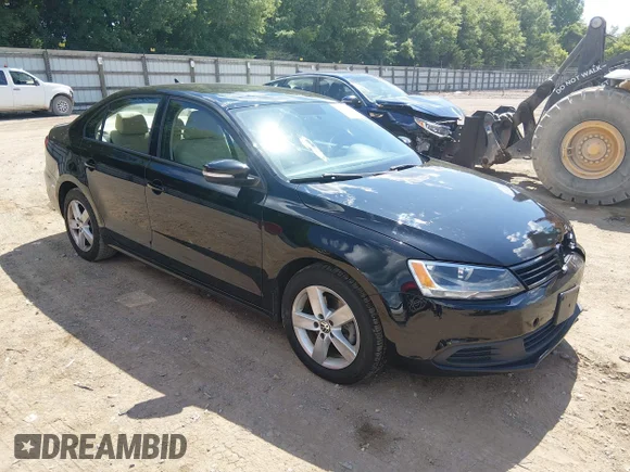 ✅ 2012 Volkswagen Jetta TDI • VIN: 3VW3L7AJ3CM471045 • Лот: 45262850. Опубліковано раніше на IAAI з пробігом 118 156 миль. Безкоштовний доступ до архіву аукціонних продажів зі США та докладний звіт про історію автомобіля на DreamBid. Зображення 1.