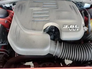 ✅ 2018 Dodge Challenger SXT • VIN: 2C3CDZAG4JH224052 • Lot: 69093355. Wystawiony na Copart z przebiegiem 102 512 mil. Bezpłatny archiwum sprzedaży aukcyjnych z USA i szczegółowy raport historii pojazdu na DreamBid. Zdjęcie 13.