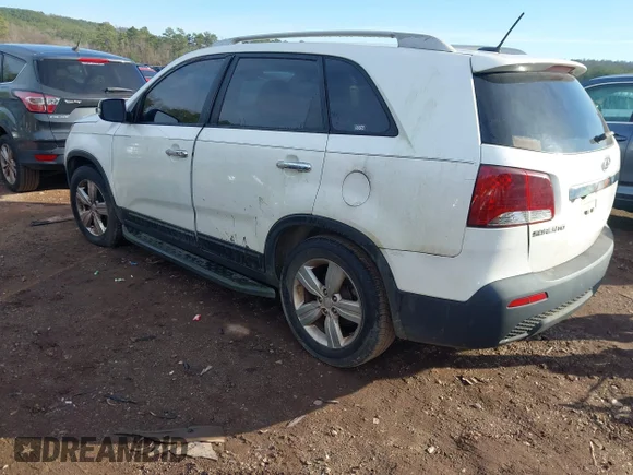 ✅ 2012 Kia Sorento EX • VIN: 5XYKU4A6XCG267071 • Lot: 44414553. Wystawiony na IAAI z przebiegiem Nie podano. Bezpłatny archiwum sprzedaży aukcyjnych z USA i szczegółowy raport historii pojazdu na DreamBid. Zdjęcie 3.