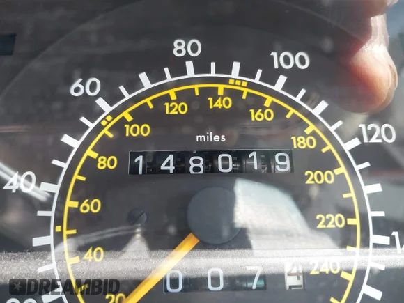✅ 1990 Mercedes-Benz 300 • VIN: WDBCA24E2LA534027 • Lot: 42909533. Wystawiony na IAAI z przebiegiem 148 019 mil. Bezpłatny archiwum sprzedaży aukcyjnych z USA i szczegółowy raport historii pojazdu na DreamBid. Zdjęcie 7.