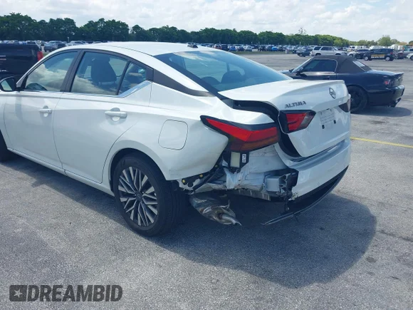 ✅ 2026 Nissan Altima SV • VIN: 1N4BL4DV4TN313028 • Лот: 45357548. Опубліковано раніше на IAAI з пробігом 5 834 миль. Безкоштовний доступ до архіву аукціонних продажів зі США та докладний звіт про історію автомобіля на DreamBid. Зображення 6.
