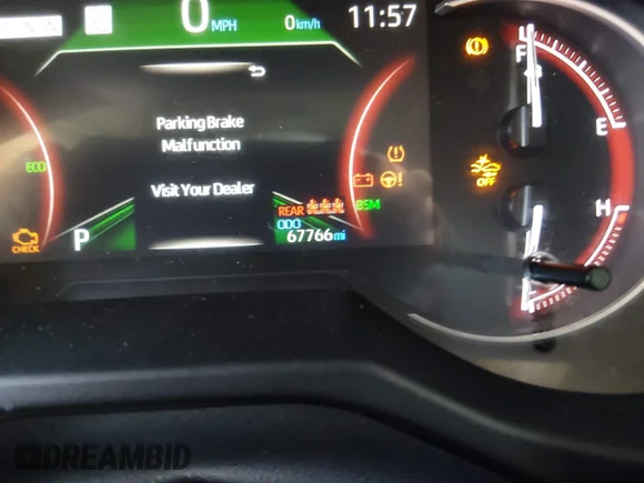 ✅ 2025 Toyota RAV4 XLE • VIN: 2T3W1RFV1SC352826 • Лот: 45235074. Опубліковано раніше на IAAI з пробігом 67 766 миль. Безкоштовний доступ до архіву аукціонних продажів зі США та докладний звіт про історію автомобіля на DreamBid. Зображення 7.