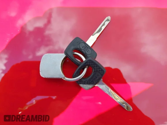✅ 1985 Mercedes-Benz 380 SL • VIN: WDBBA45C7FA021767 • Lot: 42233781. Wystawiony na IAAI z przebiegiem 101 833 mil. Bezpłatny archiwum sprzedaży aukcyjnych z USA i szczegółowy raport historii pojazdu na DreamBid. Zdjęcie 11.