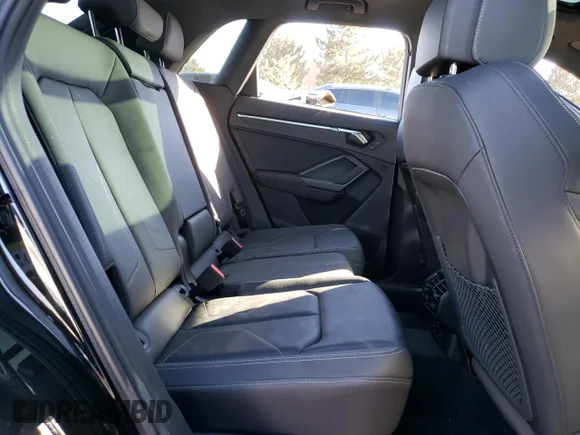 ✅ 2022 Audi Q3 S line Premium Plus • VIN: WA1EECF32N1144025 • Лот: 38752623. Опубліковано раніше на Copart з пробігом 3 130 миль. Безкоштовний доступ до архіву аукціонних продажів зі США та докладний звіт про історію автомобіля на DreamBid. Зображення 11.