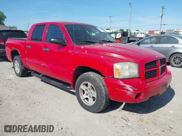 ✅ 2006 Dodge Dakota ST • VIN: 1D7HW28K46S630576 • Лот: 45280963. Опубликован ранее на IAAI с пробегом 204 959 миль. Бесплатный доступ к архиву аукционных продаж из США и подробный отчёт об истории автомобиля на DreamBid. Изображение 1.