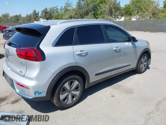 ✅ 2019 Kia Niro LX • VIN: KNDCM3LD0K5337629 • Лот: 45117145. Опубліковано раніше на IAAI з пробігом 116 789 миль. Безкоштовний доступ до архіву аукціонних продажів зі США та докладний звіт про історію автомобіля на DreamBid. Зображення 4.