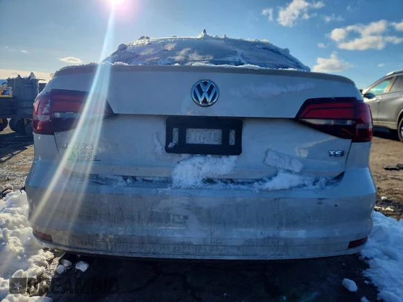 ✅ 2016 Volkswagen Jetta Sport • VIN: 3VWD17AJ8GM385620 • Lot: 78320515. Wystawiony na Copart z przebiegiem Nie podano. Bezpłatny archiwum sprzedaży aukcyjnych z USA i szczegółowy raport historii pojazdu na DreamBid. Zdjęcie 6.
