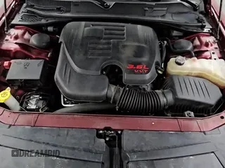 2021 Dodge Challenger SXT z VIN 2C3CDZAG8MH533348, wystawiony jako Copart lot #85729935 z przebiegiem 50 922 mil mil oraz Czysty tytuł • Clean title. Historia ofert i sprzedaży dostępna na DreamBid. Obrazek 14.