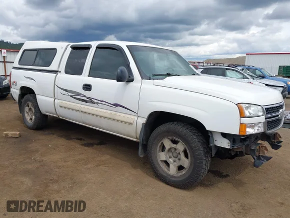 ✅ 2006 Chevrolet Silverado 1500 LT1 • VIN: 1GCEK19B06Z239286 • Лот: 45124556. Опубликован ранее на IAAI с пробегом 272 870 миль. Бесплатный доступ к архиву аукционных продаж из США и подробный отчёт об истории автомобиля на DreamBid. Изображение 1.