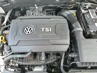 ✅ 2021 Volkswagen Golf GTI S • VIN: 3VW6T7AU1MM009348 • Lot: 70007105. Wystawiony na Copart z przebiegiem 41 804 mil. Bezpłatny archiwum sprzedaży aukcyjnych z USA i szczegółowy raport historii pojazdu na DreamBid. Zdjęcie 13.