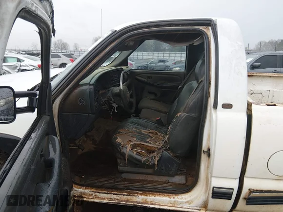 ✅ 2001 Chevrolet Silverado 2500HD LS • VIN: 1GCHK24111E332951 • Lot: 44548698. Wystawiony na IAAI z przebiegiem Nie podano. Bezpłatny archiwum sprzedaży aukcyjnych z USA i szczegółowy raport historii pojazdu na DreamBid. Zdjęcie 5.