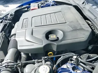 ✅ 2018 Jaguar XE 25t Premium • VIN: SAJAD4FX7JCP24113 • Lot: 41984954. Listed on IAAI with 91,318 mi. Free auction sales archive from the USA and detailed vehicle history report at DreamBid. Image 19.