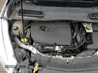 ✅ 2017 Ford Escape SE • VIN: 1FMCU9GD6HUD51123 • Lot: 54655065. Wystawiony na Copart z przebiegiem 131 275 mil. Bezpłatny archiwum sprzedaży aukcyjnych z USA i szczegółowy raport historii pojazdu na DreamBid. Zdjęcie 15.