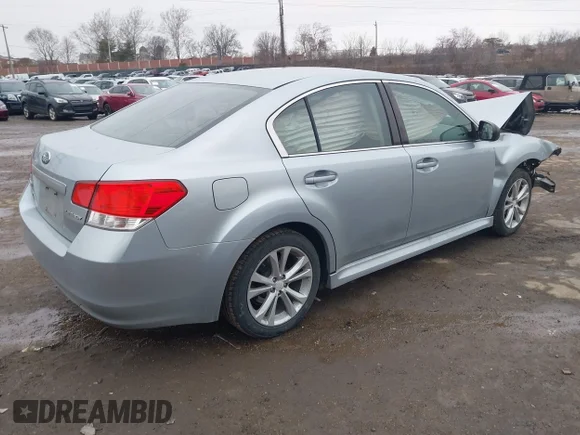 ✅ 2014 Subaru Legacy 2.5i • VIN: 4S3BMCA63E3020282 • Lot: 44424299. Wystawiony na IAAI z przebiegiem 155 477 mil. Bezpłatny archiwum sprzedaży aukcyjnych z USA i szczegółowy raport historii pojazdu na DreamBid. Zdjęcie 4.