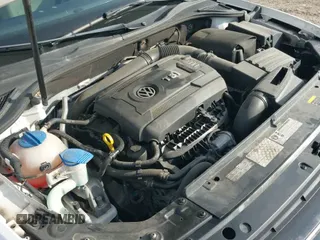 ✅ 2015 Volkswagen Passat S • VIN: 1VWAS7A39FC111067 • Lot: 43488249. Wystawiony na IAAI z przebiegiem 149 805 mil. Bezpłatny archiwum sprzedaży aukcyjnych z USA i szczegółowy raport historii pojazdu na DreamBid. Zdjęcie 13.