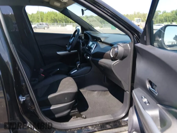 ✅ 2019 Nissan Kicks SV • VIN: 3N1CP5CU3KL503275 • Лот: 44934238. Опубліковано раніше на IAAI з пробігом 88 618 миль. Безкоштовний доступ до архіву аукціонних продажів зі США та докладний звіт про історію автомобіля на DreamBid. Зображення 5.