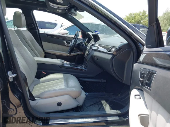 ✅ 2010 Mercedes-Benz E 550 Luxury • VIN: WDDHF7CB9AA220889 • Lot: 42171995. Wystawiony na IAAI z przebiegiem 210 587 mil. Bezpłatny archiwum sprzedaży aukcyjnych z USA i szczegółowy raport historii pojazdu na DreamBid. Zdjęcie 5.