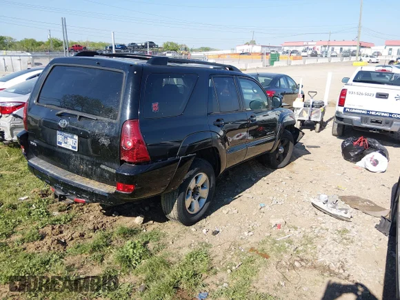 ✅ 2005 Toyota 4Runner Limited • VIN: JTEBT17R850048858 • Lot: 44789456. Wystawiony na IAAI z przebiegiem 303 458 mil. Bezpłatny archiwum sprzedaży aukcyjnych z USA i szczegółowy raport historii pojazdu na DreamBid. Zdjęcie 4.
