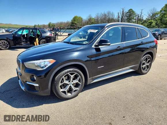 ✅ 2018 BMW X1 xDrive28i • VIN: WBXHT3C37J5F89916 • Lot: 60257066. Wystawiony na Copart z przebiegiem 96 744 mil. Bezpłatny archiwum sprzedaży aukcyjnych z USA i szczegółowy raport historii pojazdu na DreamBid. Zdjęcie 1.