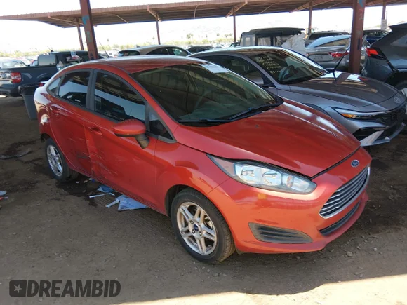 ✅ 2018 Ford Fiesta SE • VIN: 3FADP4BJ7JM142974 • Лот: 45302793. Опубліковано раніше на IAAI з пробігом 103 493 миль. Безкоштовний доступ до архіву аукціонних продажів зі США та докладний звіт про історію автомобіля на DreamBid. Зображення 1.
