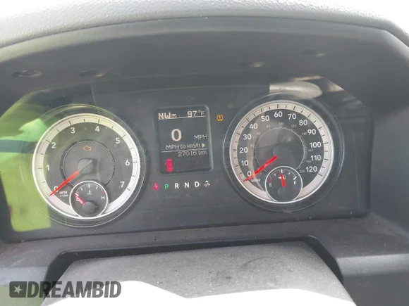 ✅ 2017 Ram 1500 Express • VIN: 1C6RR6FG1HS639158 • Lot: 43220915. Wystawiony na IAAI z przebiegiem 270 151 mil. Bezpłatny archiwum sprzedaży aukcyjnych z USA i szczegółowy raport historii pojazdu na DreamBid. Zdjęcie 7.