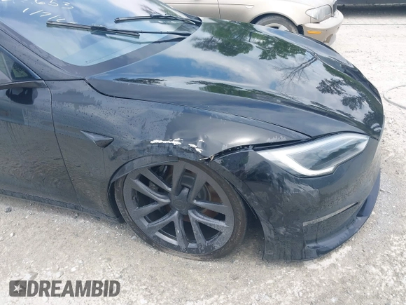✅ 2022 Tesla Model S • VIN: 5YJSA1E57NF486153 • Lot: 44124456. Wystawiony na IAAI z przebiegiem 56 335 mil. Bezpłatny archiwum sprzedaży aukcyjnych z USA i szczegółowy raport historii pojazdu na DreamBid. Zdjęcie 6.